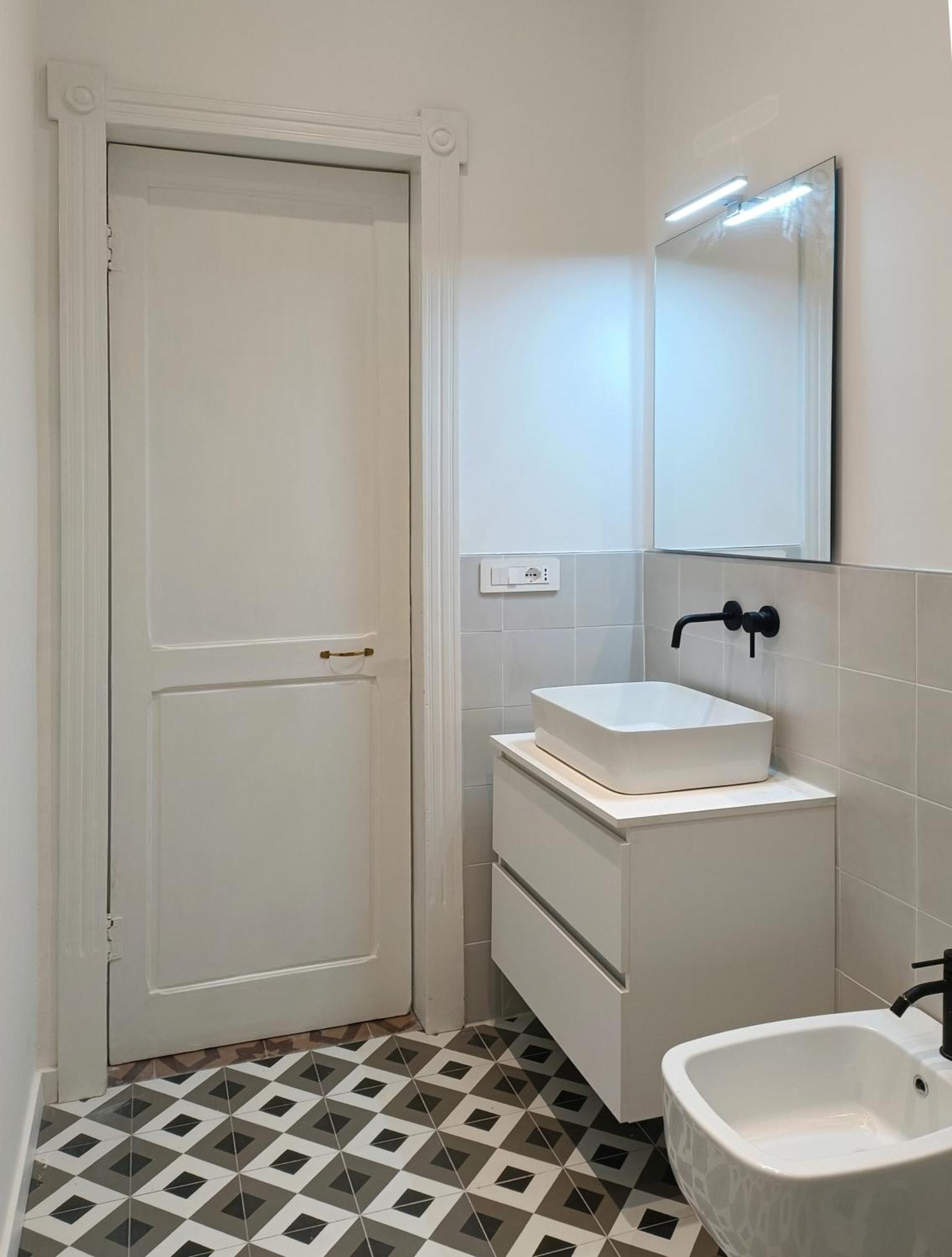Noliday Savona Center Art Deco Apartment المظهر الخارجي الصورة